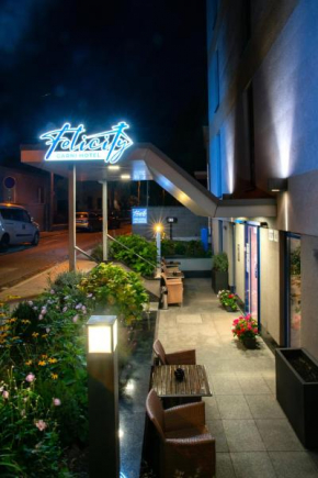  Felicity Garni Hotel  Братислава